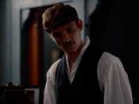 �������