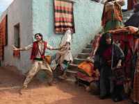 �������