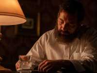 ����� ����