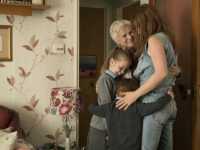 ����� ����