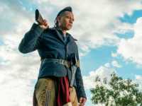 ����������