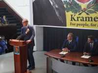 ����������