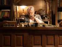 ����� ����